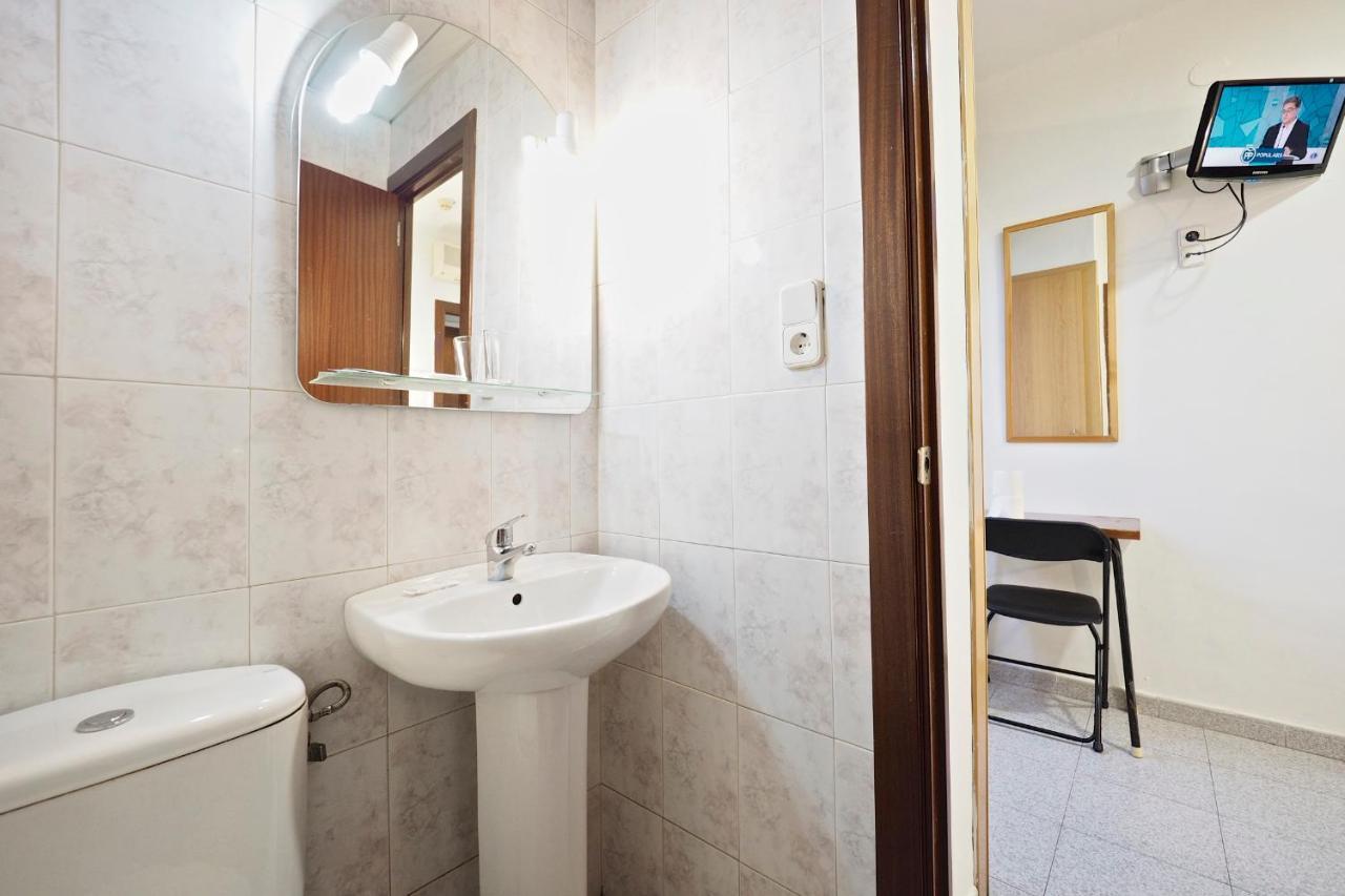 Hostal Ballestero Barcelona Eksteriør billede