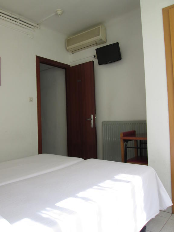 Hostal Ballestero Barcelona Eksteriør billede